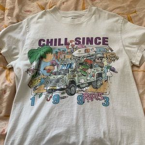 BRANDY MELVILLE GRAPHIC TEE